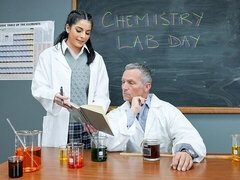 Grote kont, Grote mammen, Bruinharig, Hondjeshouding, Latijnse vrouw, Likken, Mager, Vreemd