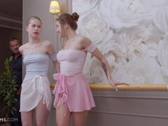 Красотки, Блондинки, Минет, Собачьи, Две девушки, Ласковые ручки, Втроем, Сиськи