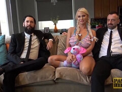 アナル, デカパイ, フェラチオ, イギリス人, 巨乳な, 口内発射, 服従, フェティッシュ