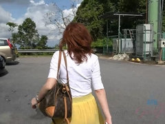 Amateur, Mamada, Corrida, Novia, Peludo, Pov, Falda, Fumando