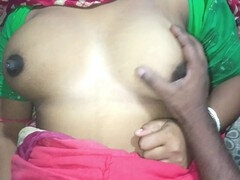 Tante, Freund, Indisch, Nippel, Geschwollene nippel, Strümpfe, Jungendliche (18+), Titten