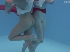 Cul, Fétiche, Hd, Lesbienne, Seins naturels, Piscine, Public, Russe