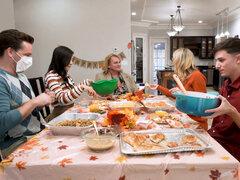 Blondine, Braunhaarige, Familie, Orgie, Titten