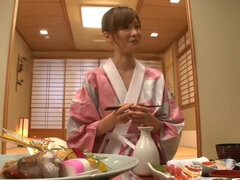 アジア人, 中出し, エロティック, 日本人, 淫乱熟女, 乳首, 小柄, コキ