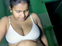 18 ans, Amateur, Cul à la bouche, Tante, Bisexuelle, Couple, Femme au foyer, Indienne