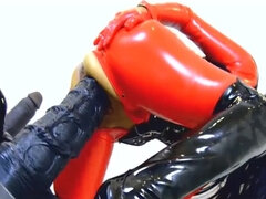 デカパイ, 変態, ディルド, 女, オナニー, 一人, おもらし, ペニスバンド