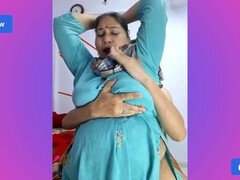 Desi bhabhi gets down and dirty for her thick neighbor