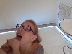 Américain, Derrière les coulisses, Bikini, Blonde, Sucer une bite, Gorge profonde, Naturelle, Nénés
