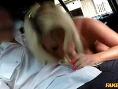 Lamer culo, Tetas grandes, Rubia, Penetracion con dedos, Al aire libre, Pov, Coño, Uniforme