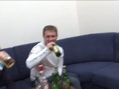 Kont, Lul, Dronken, Sperma in gezicht, Fetisj, Groepseks, Orgie, Trio