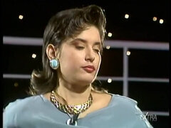 Belleza, Morena, Tetona, Concurso, Fetiche, Tetas naturales, Retro, Clasico