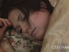 Blasen, Braunhaarige, Handjob, Natürlich, Piercing, Pov, Rasiert, Titten