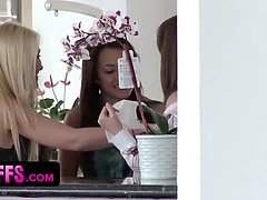 Большие сиськи, Семяизвержение, Ласковые ручки, От первого лица, Киски, Кричащие, Молоденькие, Тугие