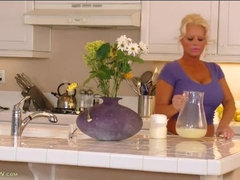 Rubia, Muñeca, Jeans, Cocina, Bragas, Afeitado, Solo