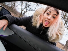 Gros cul, Sucer une bite, Voiture, Queue, Argent, Seins naturels, Adolescente, Nénés