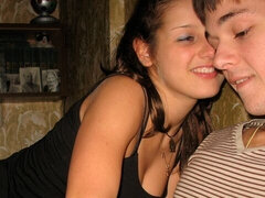 Amateur, Grosse bite, Gros seins, Sucer une bite, En levrette, Fait maison, Maigrichonne, Adolescente