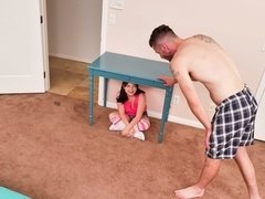 Grosser arsch, Grosse titten, Blasen, Spermaladung, Tochter, Handjob, Jungendliche (18+), Titten