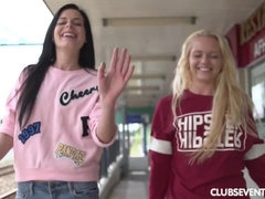 Blondine, Braunhaarige, Verein, Europäisch, Gruppe, Lesbisch, Rasiert, Jungendliche (18+)