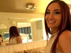 Anaal, Badkamer, Achter de coulissen, Grote kont, Grote mammen, Natuurlijke tieten, Roodharige vrouw, Geschoren