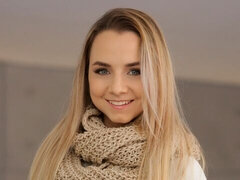 Amateur, Mamada, Estilo perrito, Masturbación, Tetas naturales, Afeitado, Flaco, Tetas