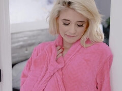 Lieveling, Blond, Pijpbeurt, 1 man 2 vrouwen, Likken, Masturbatie, Tiener, Trio