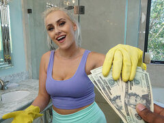 Mamada, Guantes, Ama de casa, Interracial, Lencería, Mucama, Dinero, Tetas