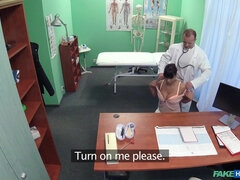 Amateur, Sucer une bite, Médecin, Petite amie, Hard, Bureau, Uniforme, Voyeur