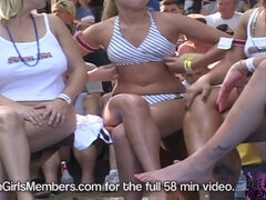 Bikini, Tetona, Concurso, Al aire libre, Público, Realidad, Tetas, Esposa