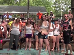 Amateur, Concurso, Novia, Tetas naturales, Al aire libre, Público, Tetas, Mojado