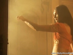 Брюнетки, Танцы, Эротика, Индианки, Милф, Голышом, Соло, Сиськи