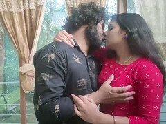 Mallu couple Vaishnavy and Sharun Raj engage in passionate culo romance in traditional attire