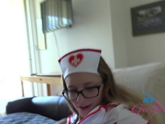 Aufs gesicht abspritzen, Freundin, Brille, Krankenschwester, Zierlich, Muschi, Weibliche ejakulation, Titten