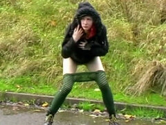 Gode, Femelle, Fétiche, Masturbation, Pisser, Public, Solo, Jouets