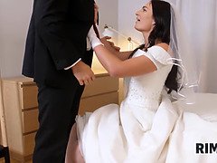 Язык в попке, Невеста, Брюнетки, Чешки, Платье, Фетиш, Лизание, Жена