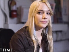 Doigter, Hd, Embrassement, Masturbation, Mamelons, Petite femme, Mamelons bombés, Rasée