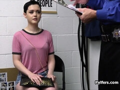 Leie, Braunhaarige, Schwanz, Hardcore, Büro, Zierlich, Kurzes haar, Jungendliche (18+)