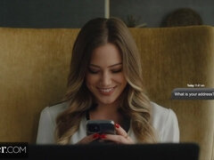 Blonde, Sucer une bite, Gorge profonde, Branlette thaïlandaise, Léchez, Masturbation, Chevaucher, Fessée