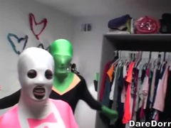 Pijpbeurt, Universiteit, Slaapzaal, Vrouw, Kut duiken, Realiteit, Geschoren, Trio