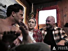 Badpak, Pijpbeurt, Dubbele penetratie, Harig, Masseren, Rijpe lesbienne, Trio, Maagd