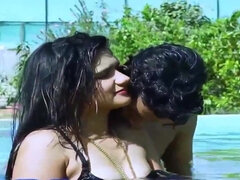 Gros seins, En levrette, Indienne, Mère que j'aimerais baiser, Nue à poil, Chatte, Nénés, Mouillée