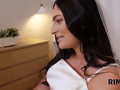 Rim4k. calming with cock inside labia makes bride bold