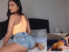 Chambre à dormir, Noire, Poilue, Masturbation, Seins naturels, Piercing, Nénés, Vibromasseur