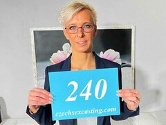 Gros cul, Grosse bite, Blonde, En levrette, Mature, Mère que j'aimerais baiser, Cheveux courts, Nénés