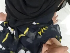 Desi Muslim Bhabhi Gets Creampie Fucked in Hijab - Hot Indian Hijabi Sex