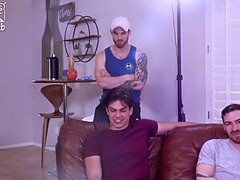 Amateur, Grosse bite, Sucer une bite, Collège université, Queue, Hd, Muscle, Tatouage