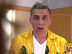 Большие сиськи, Блондинки, Минет, Забавное, Киски, Лизание жопы, Бритые, Втроем