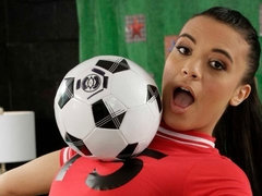 Sucer une bite, Brunette brune, Collège université, En levrette, Groupe, Orgie, Adolescente, Nénés