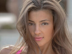 Leie, Grosser arsch, Grosse titten, Fingern, Im freien, Dürr, Solo, Entkleiden