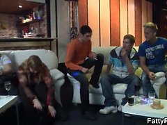 Mooie dikke vrouwen, Grote kont, Grote mammen, Rondborstig, Kleren uit, Moeder die ik wil neuken, Feest, Stiefmoeder