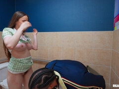 Большой член, Большие сиськи, Черные, Межрасовый секс, Натуральные сиськи, Киски, Наездница, Туалет